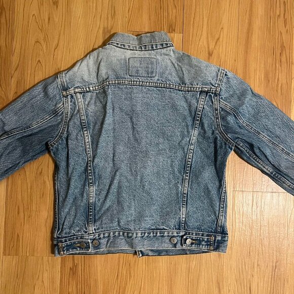 Vintage 90s Calvin Klein Women's Denim Jacket - Picture 7 of 7